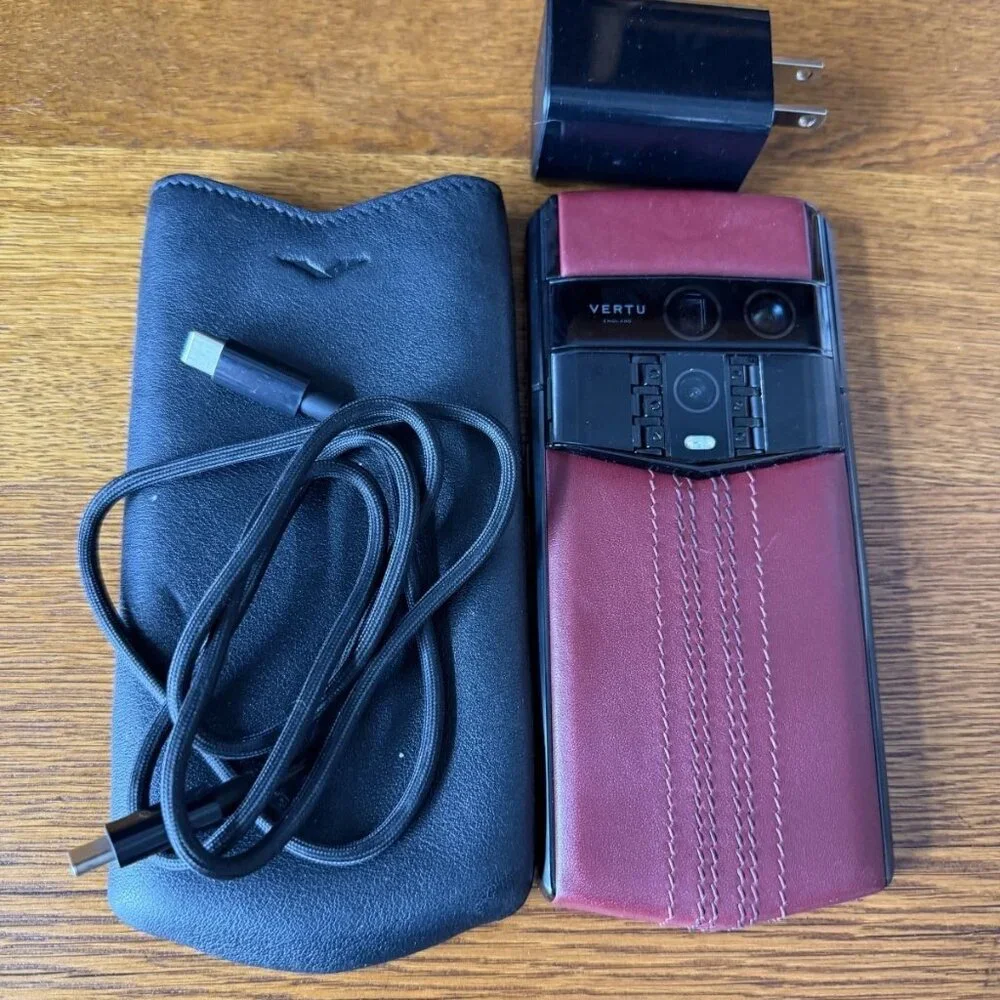 Vertu Agent Q Stitched Calfskin, 6.02